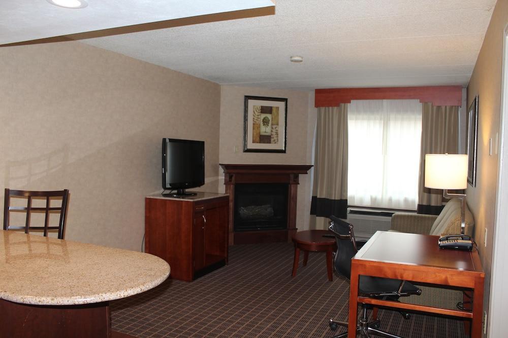 Comfort Inn & Suites West Springfield Exteriér fotografie