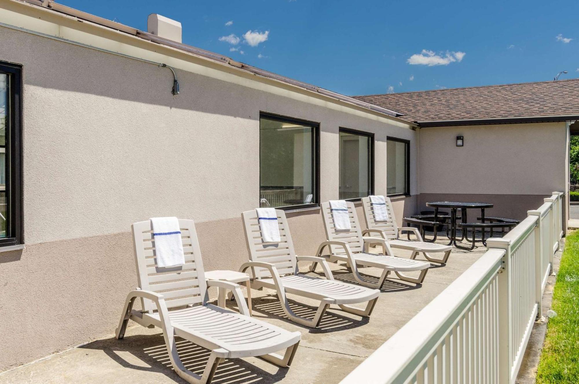 Comfort Inn & Suites West Springfield Exteriér fotografie