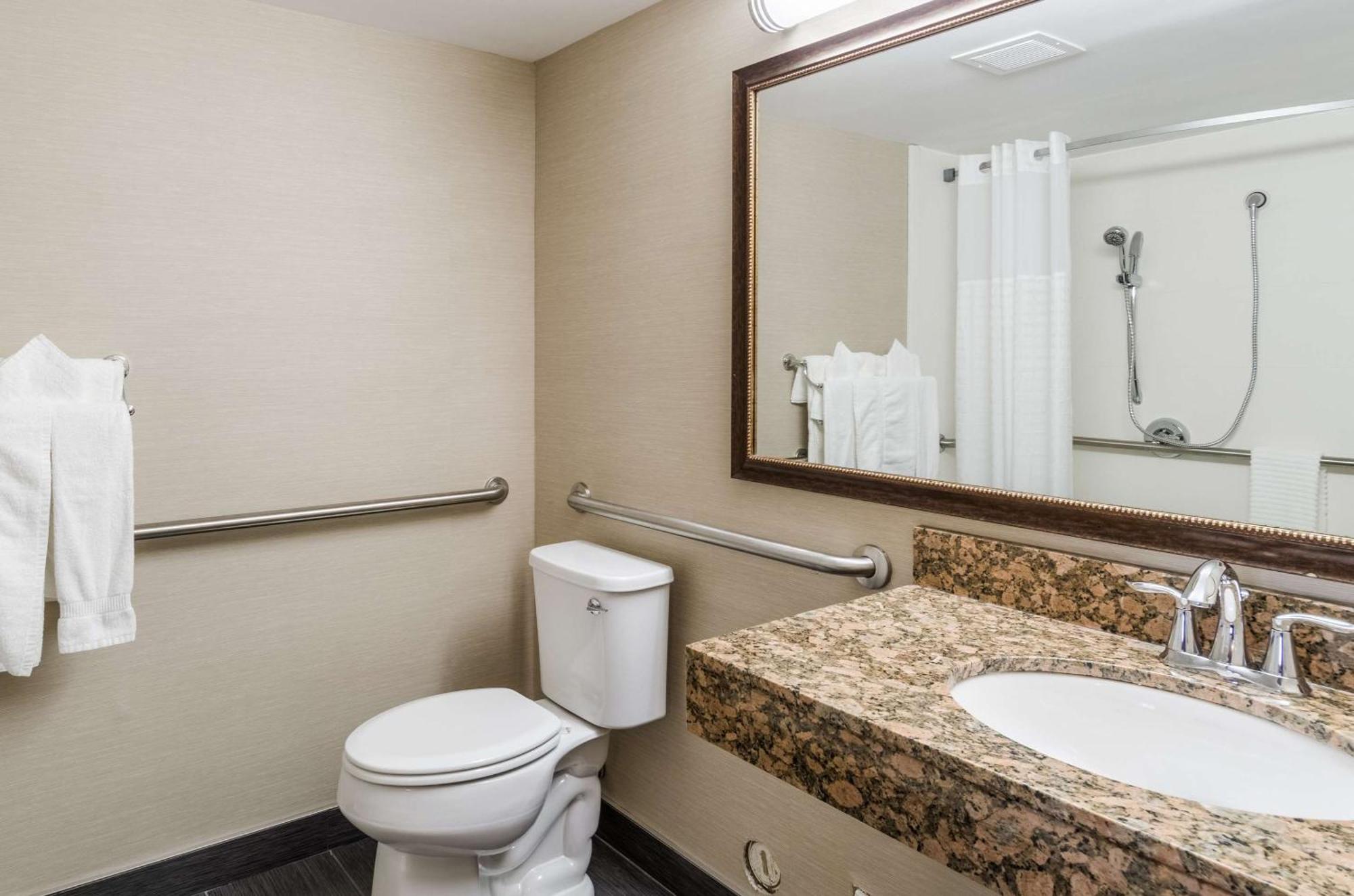 Comfort Inn & Suites West Springfield Exteriér fotografie