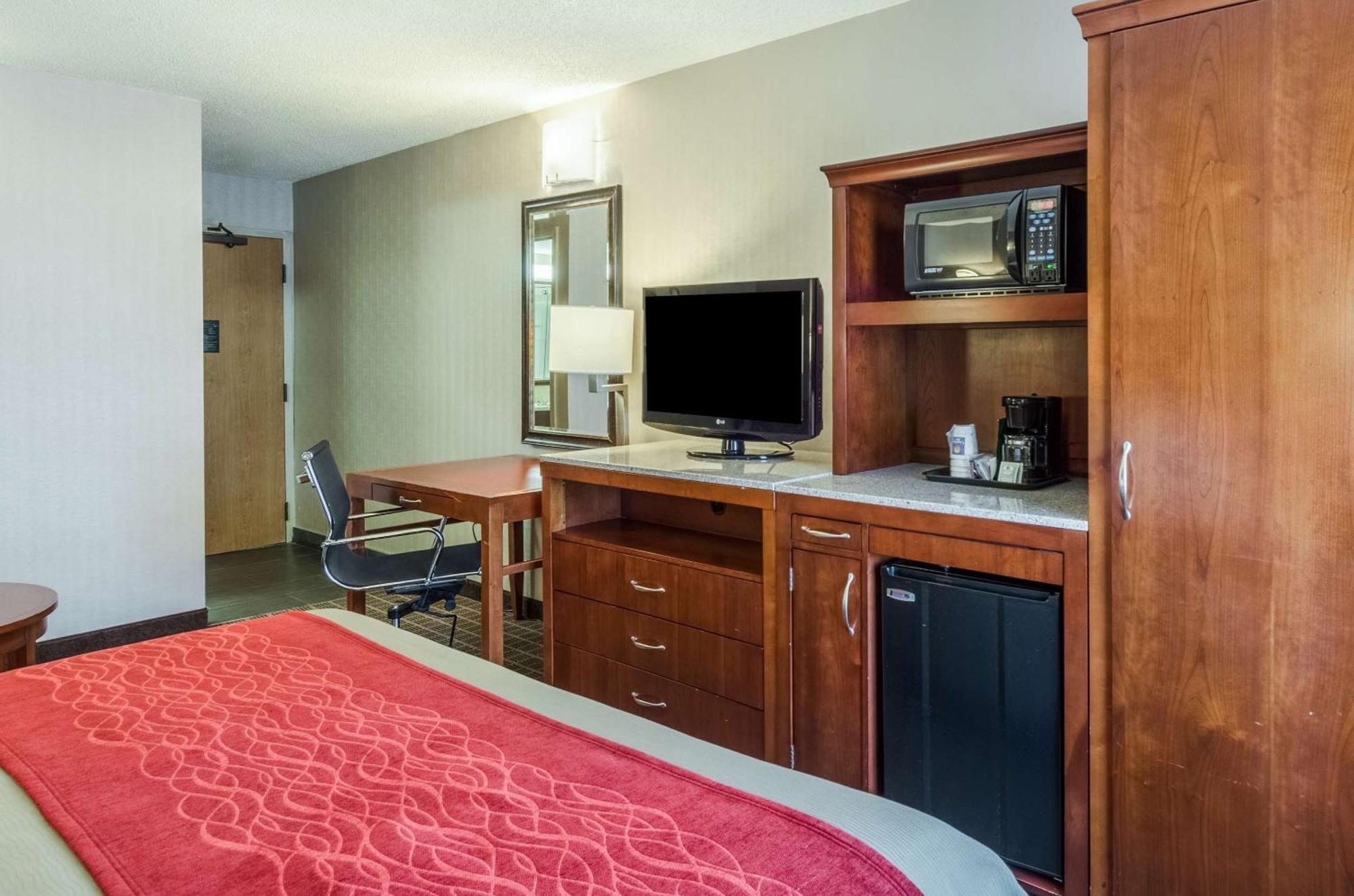 Comfort Inn & Suites West Springfield Exteriér fotografie