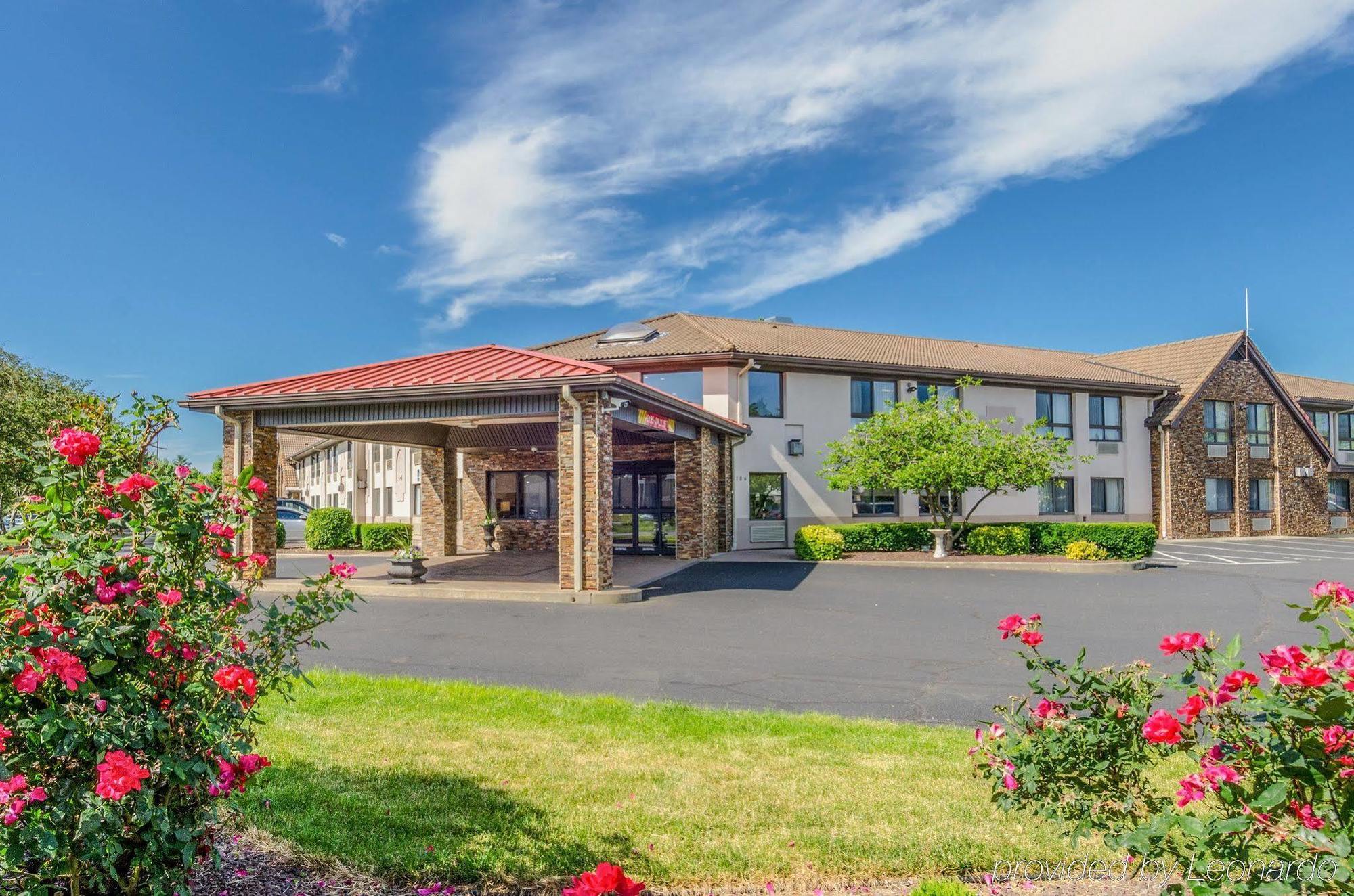 Comfort Inn & Suites West Springfield Exteriér fotografie