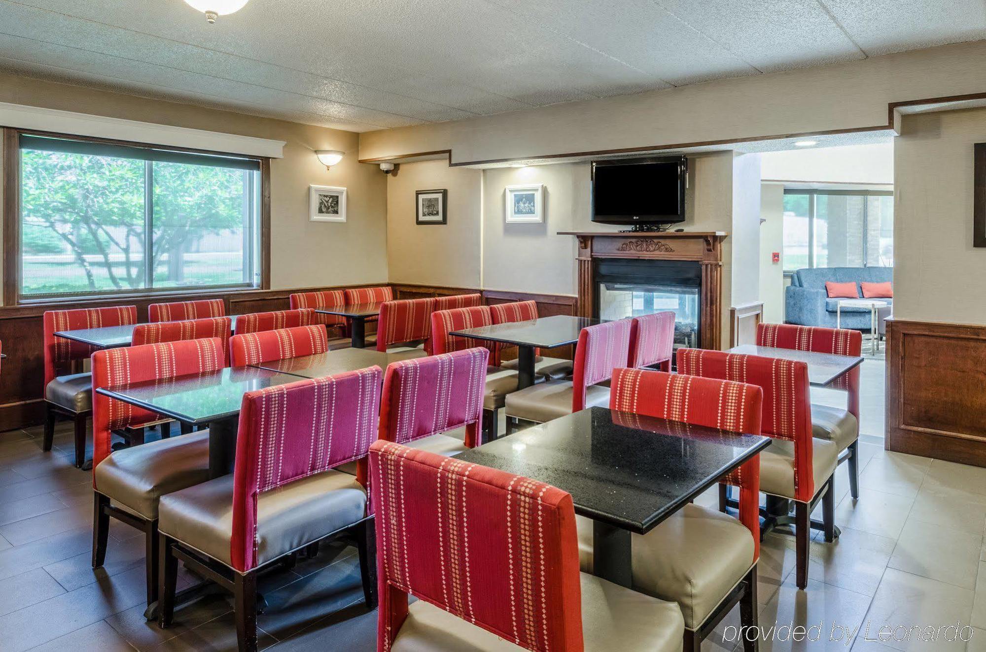 Comfort Inn & Suites West Springfield Exteriér fotografie