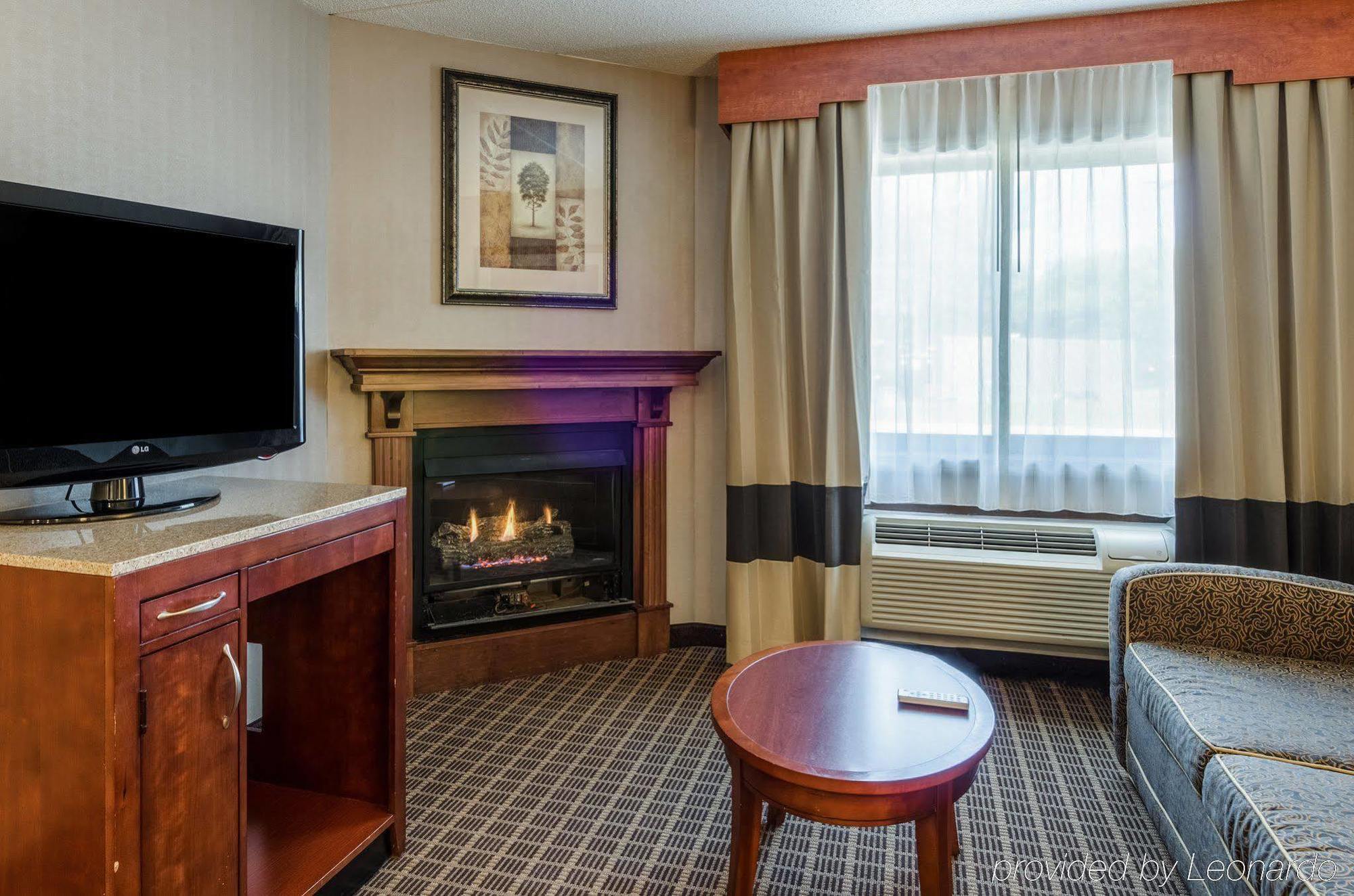 Comfort Inn & Suites West Springfield Exteriér fotografie